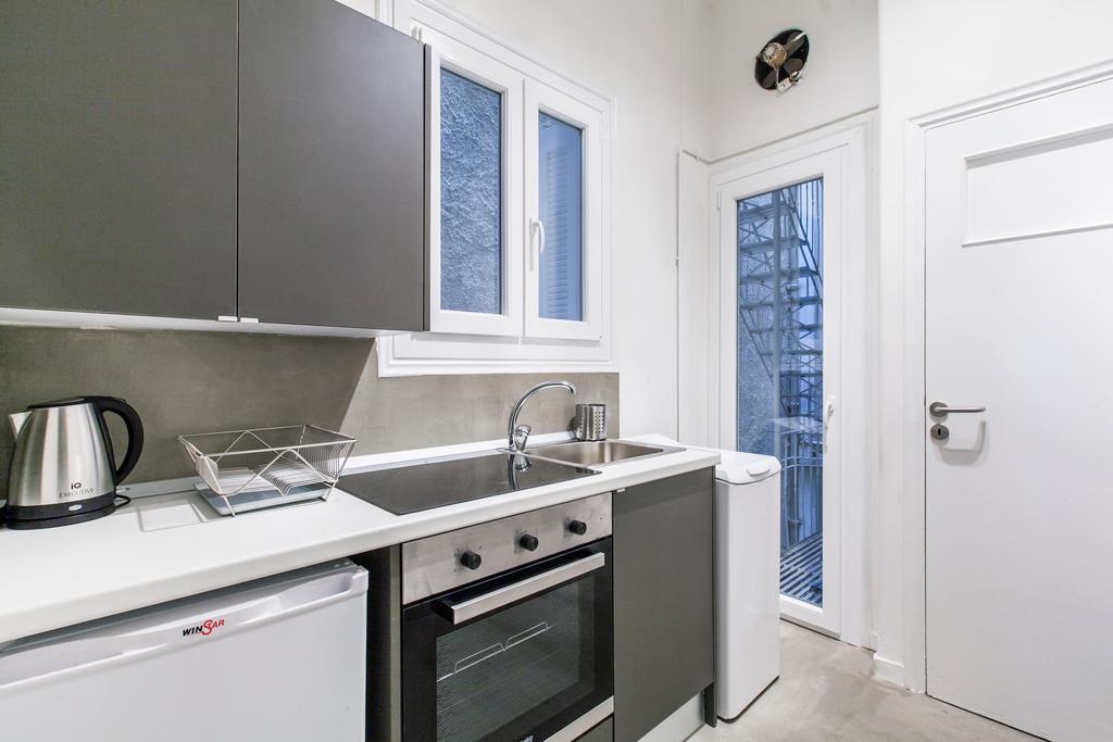 Central Apartment In Syntagma アテネ エクステリア 写真
